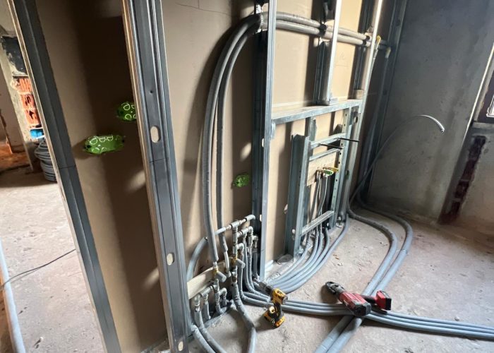 Rifacimento impianto idrico effettuato da Casalino Costruzioni.