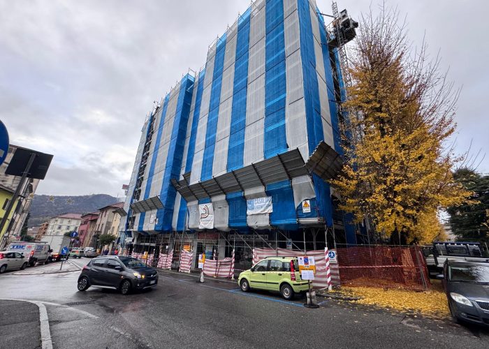 Impalcatura nel cantiere della palazzina in ristrutturazione da parte di Casalino Costruzioni